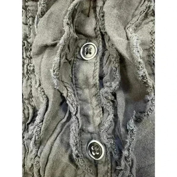 Women’s Free People sz M gray boho peasant top w/ buttons and collar-see damage - Picture 6 of 7